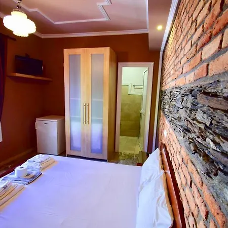 Menis Haus Rooms Nea Vrasna Exterior photo