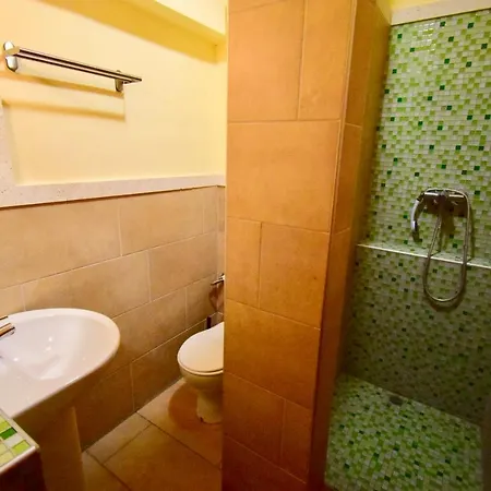 Menis Haus Rooms Nea Vrasna Exterior photo